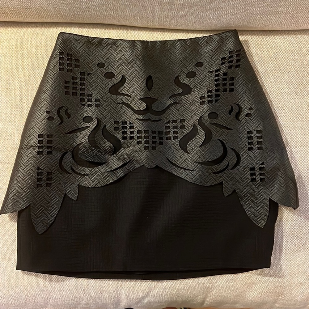 Cameo Skirt